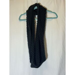 Black Knit infinity‎ loop  Yarn Winter Scarf  EUC J16